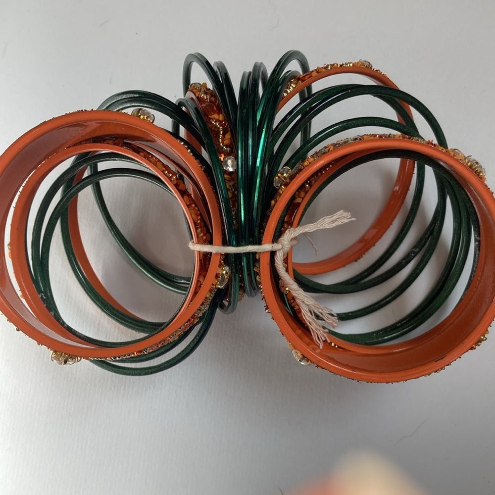 Set of colorful smaller size bangle bracelets - green and orange - Picture 6 of 6